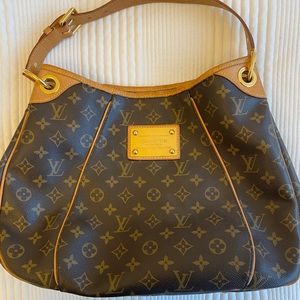 Louis Vuitton Galliera PM Bag